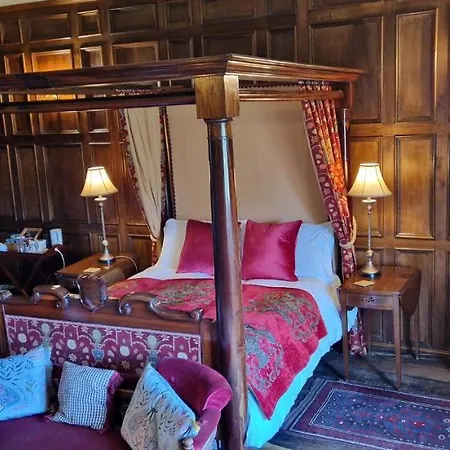 Braithwaite Hall 5*