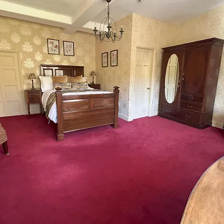 Braithwaite Hall 5*