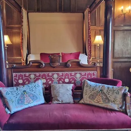 Braithwaite Hall Bed & Breakfast