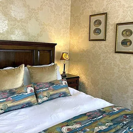 Braithwaite Hall Bed & Breakfast