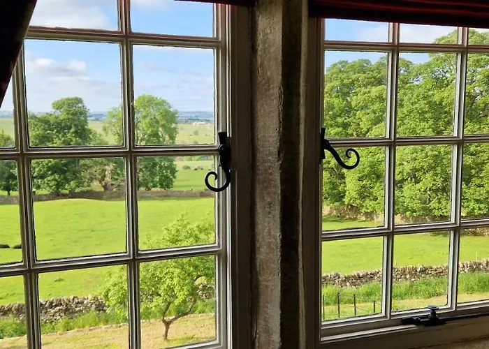 Braithwaite Hall Bed & Breakfast Bed & Breakfast 5*