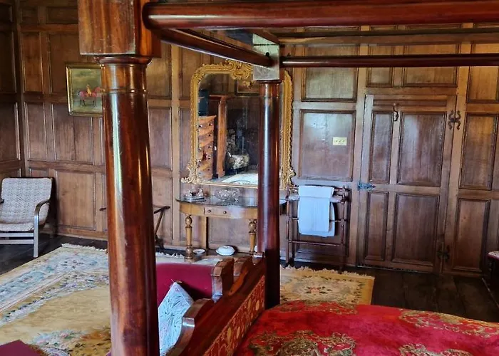 Braithwaite Hall Bed & Breakfast Bed & Breakfast 5*