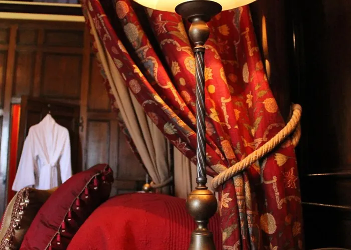 Braithwaite Hall Bed & Breakfast 5*